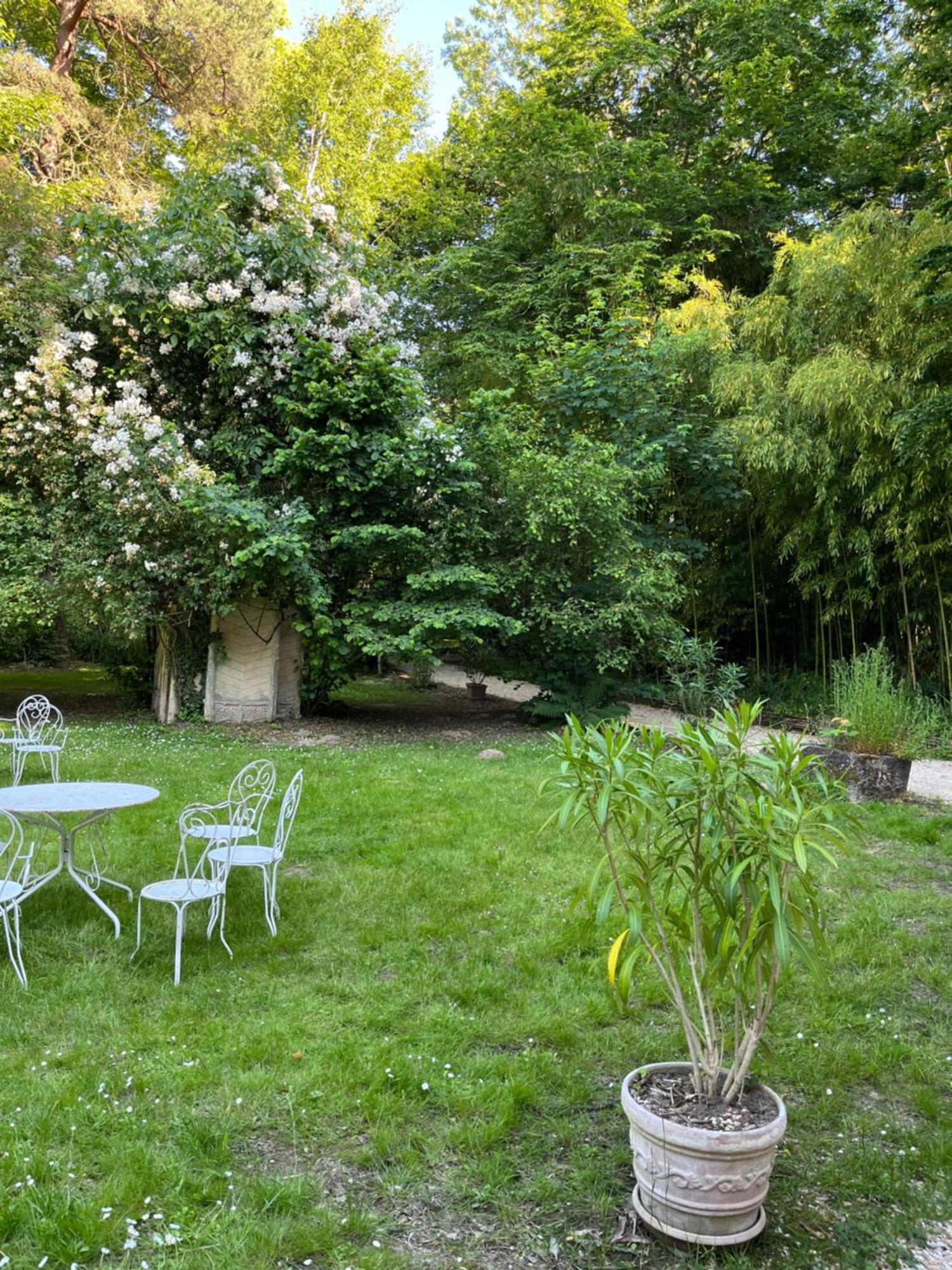 Domaine De Chantemerles Fontainebleau Exterior foto